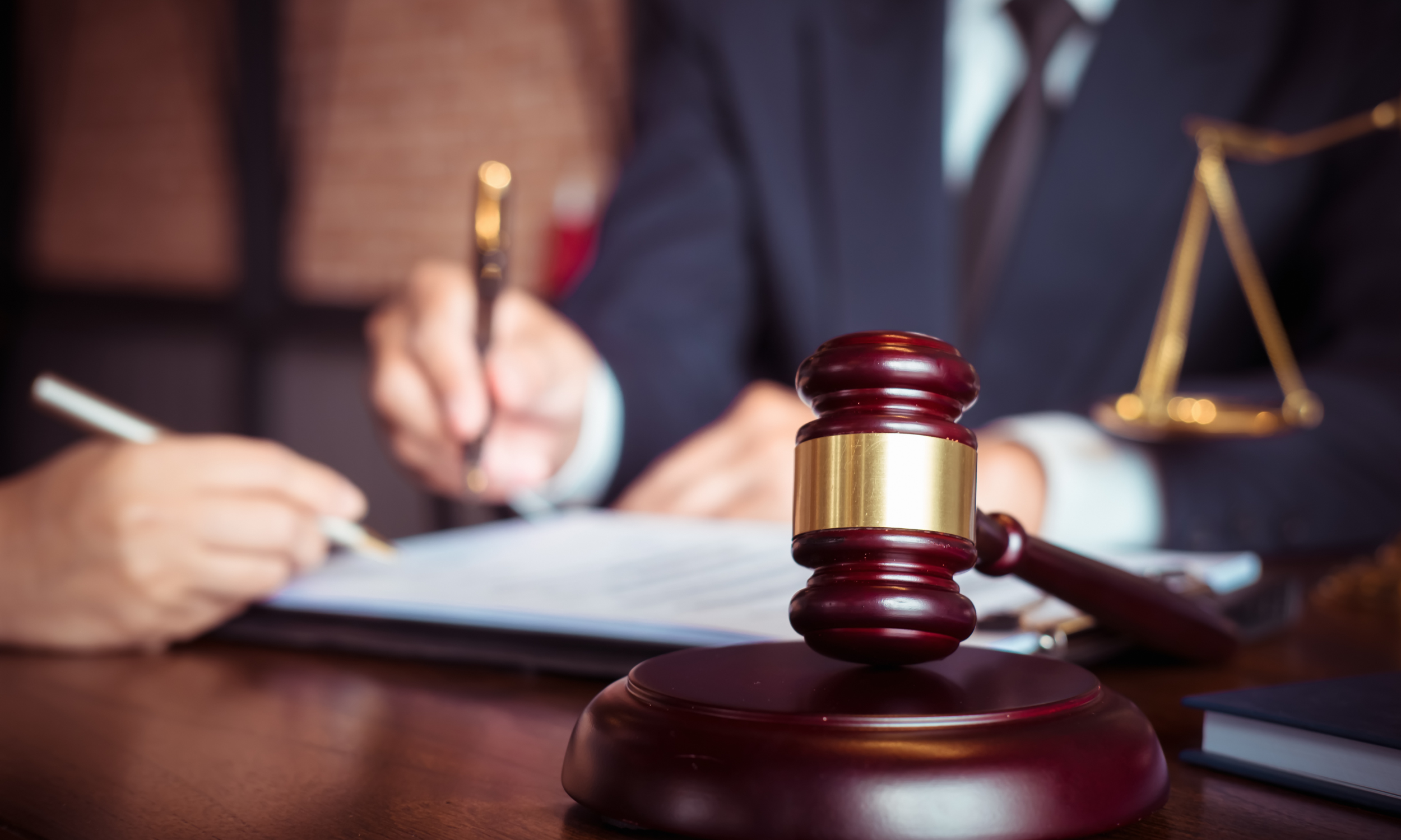 Beverly Hils lemon law attorney helping on a case for a Beverly Hills lemon law client